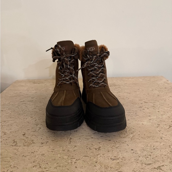 UGG Ashton Addie Tipped Boots *** NO BOX*** - Picture 6 of 14